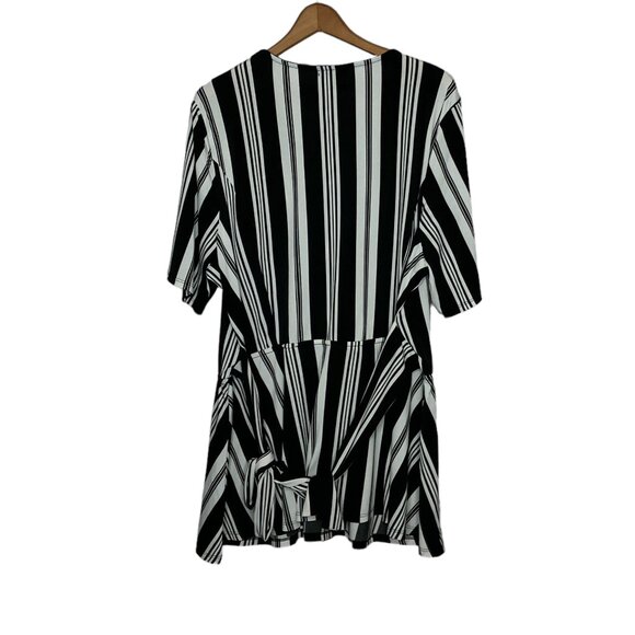 Lane Bryant 22/24 Black White Striped Stretch Knit‎ Faux Wrap Top Blouse Plus 2X - Picture 3 of 5
